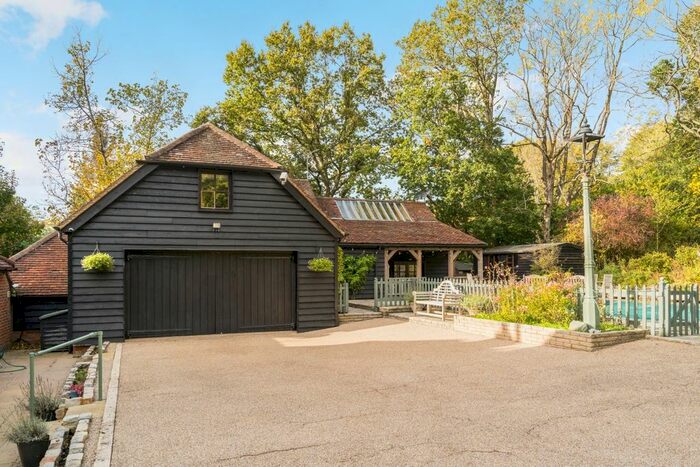 1 Bedroom Flat To Rent In Hedgerley Lane, Gerrards Cross, SL9