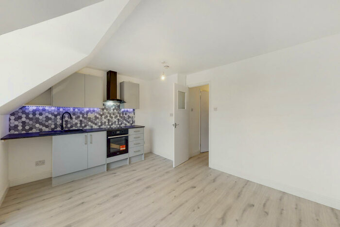 1 Bedroom Flat To Rent In Admiral House, HA3