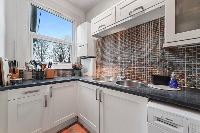 2 Bedroom Flat For Sale In Capel Road, London, E7