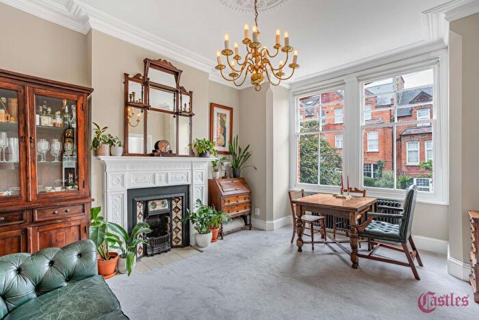 2 Bedroom Flat For Sale In Nelson Road, N8
