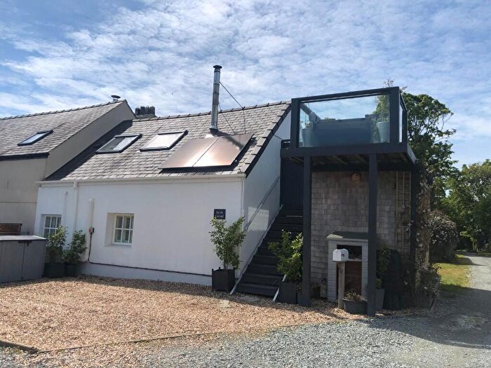 1 Bedroom Semi-Detached House For Sale In Bodorgan, LL62