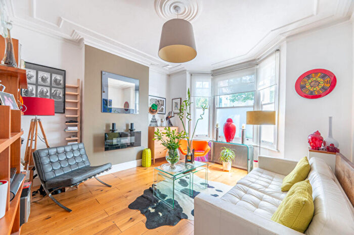 2 Bedroom Flat For Sale In Burns Road, Harlesden, London, NW10
