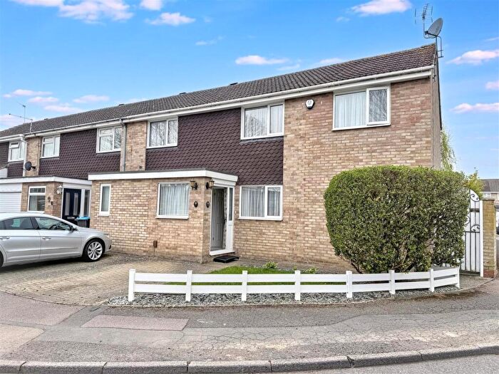 4 Bedroom House For Sale In Medway Close, Newport Pagnell, MK16