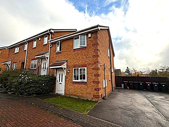 3 Bedroom End Terrace House To Rent In Parklands View, Aston, Sheffield, S26