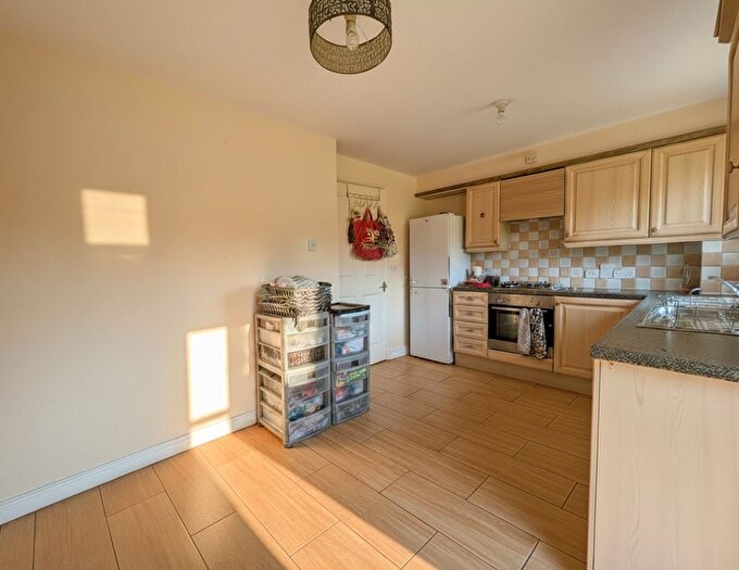 3 Bedroom Town House To Rent In Williams Drive, Hounslow, TW3