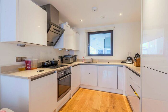 1 Bedroom Flat For Sale In Riemann Court, Bow Common Road, Bow, London, E3