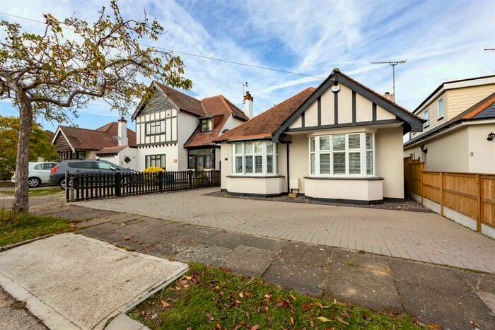 3 Bedroom Detached Bungalow To Rent In Tennyson Close, Leigh-On-Sea, SS9