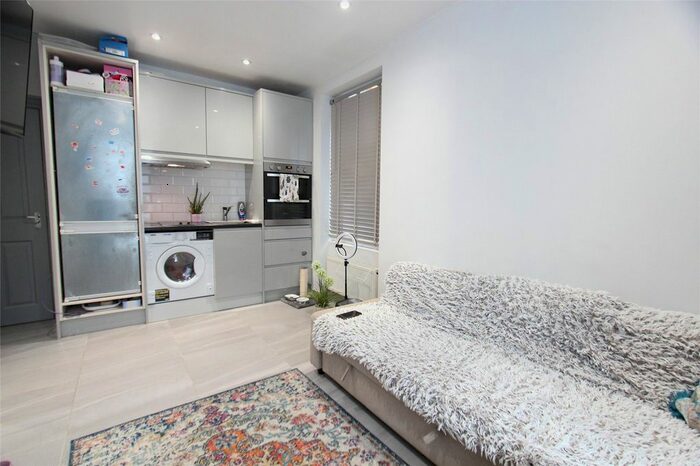 Studio To Rent In Archway Road, London, N6