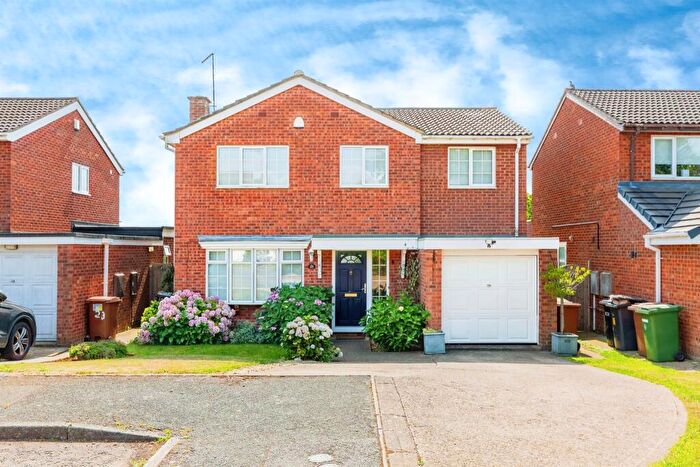 4 Bedroom House To Rent In The Glade, Wellingborough, NN9