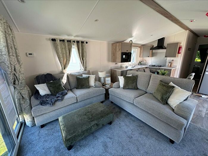 2 Bedroom Park Home For Sale In Crantock, Newquay, TR8