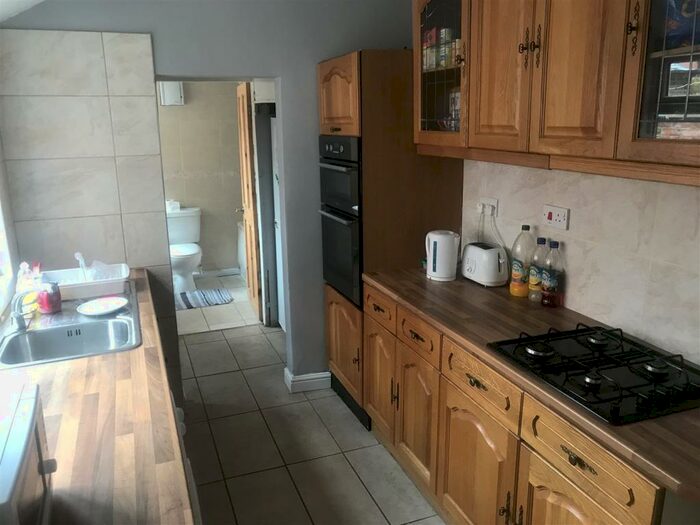 4 Bedroom House To Rent In Sibthorp Street, Lincoln, LN5