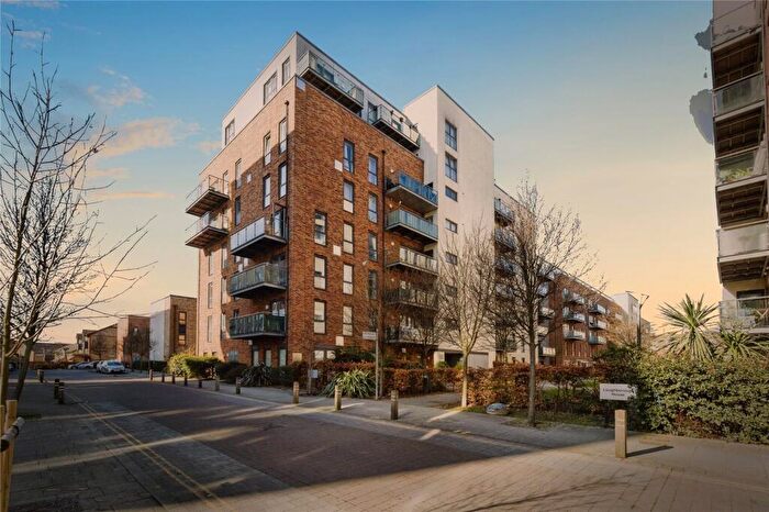 1 Bedroom Flat For Sale In Honour Gardens, Dagenham, RM8