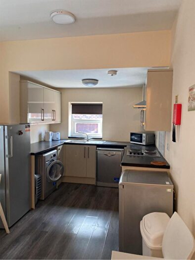 4 Bedroom Semi-Detached House To Rent In Cawdor Road, M14