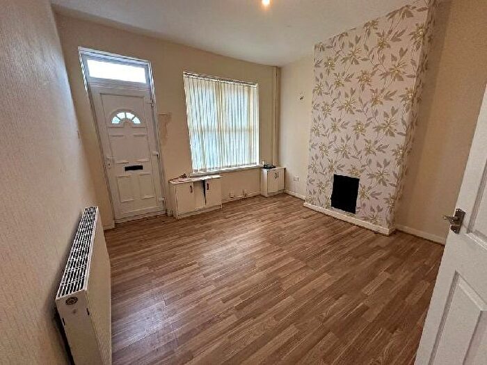 2 Bedroom End Of Terrace House To Rent In Church Street, Tipton, DY4