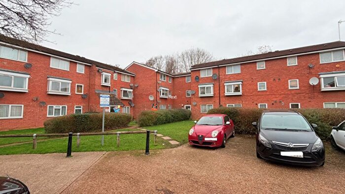 2 Bedroom Flat To Rent In Evergreen Way, Hayes, UB3