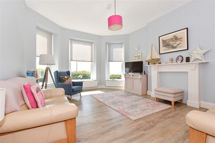 2 Bedroom Flat For Sale In Madeira Road, Ventnor, Isle Of Wight, PO38