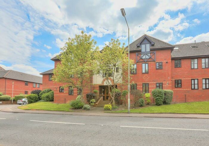 2 Bedroom Apartment To Rent In Balfour Court, Station Road, Harpenden, Herts, AL5