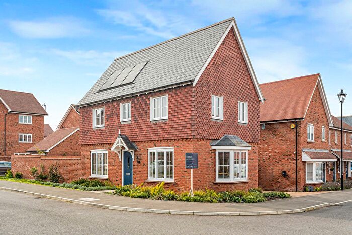 3 Bedroom Detached House For Sale In Anning Way, Didcot, OX11