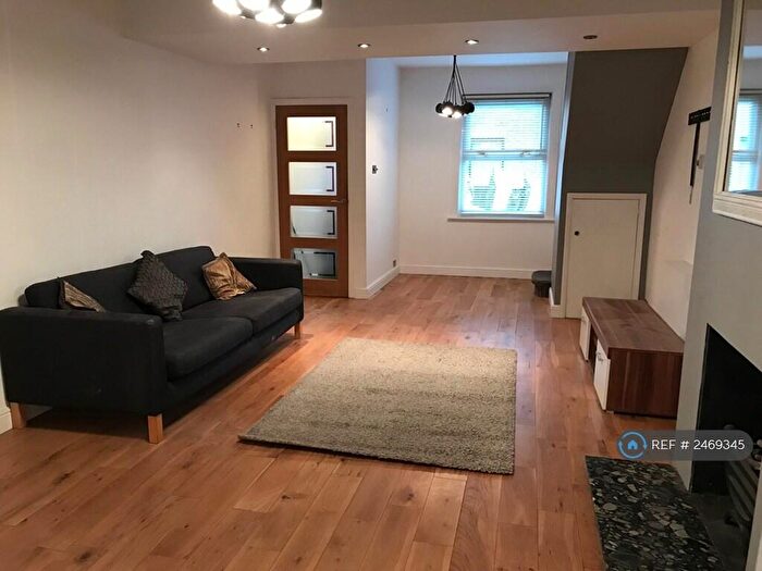 2 Bedroom Terraced House To Rent In Burleigh Road, Cheshunt, Waltham Cross, EN8