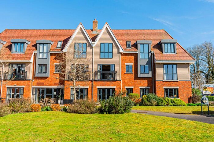 2 Bedroom Flat For Sale In Kleinwort Close, Hurst Place, RH16