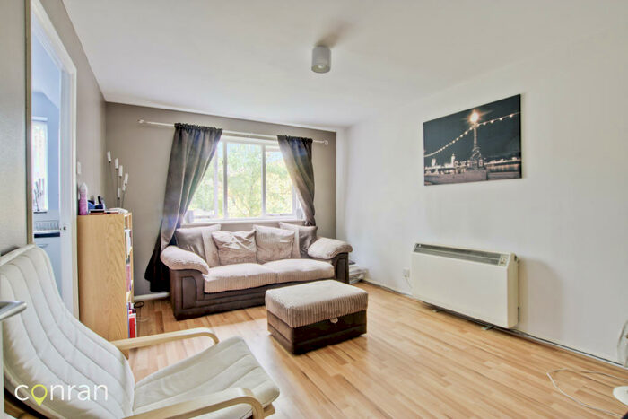 1 Bedroom Apartment To Rent In Ruston Road, Woolwich, SE18