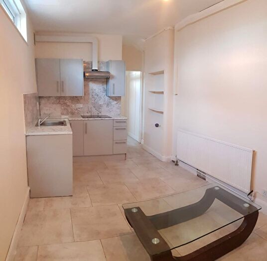 1 Bedroom Flat To Rent In Heming Road, Edgware, HA8