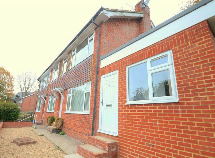 3 Bedroom Flat To Rent In East Grinstead, West Sussex, RH19