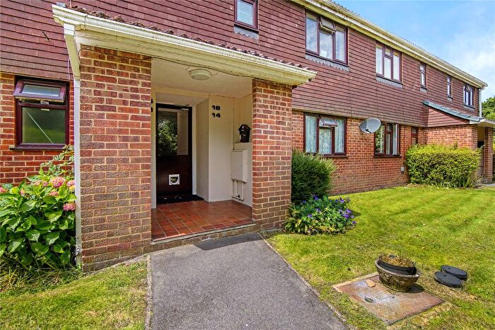 1 Bedroom Flat For Sale In Robyns Way, Edenbridge, Kent, TN8