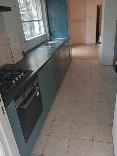 6 Bedroom Terraced House To Rent In North Road, Cathays, Cardiff, CF10