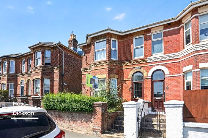 3 Bedroom Semi-Detached House For Sale In Clarendon Road, Shanklin, Isle Of Wight, PO37