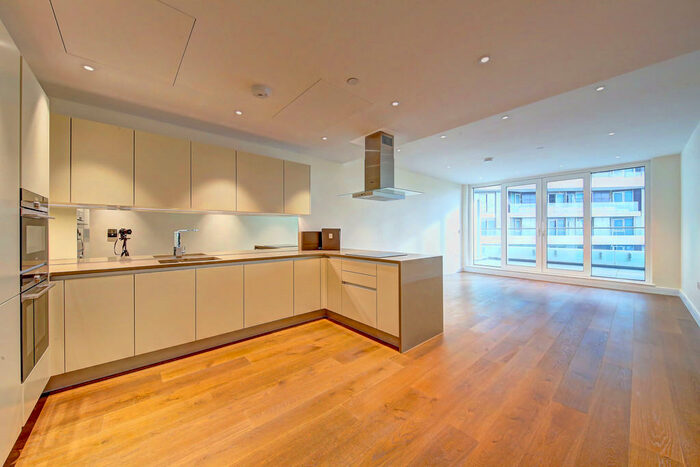 3 Bedroom Flat For Sale In Cascade Court, Sopwith Way, Battersea, SW11