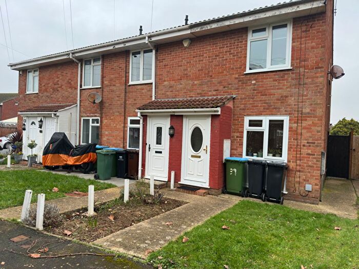 2 Bedroom End Of Terrace House To Rent In Stoneage Close, Bognor Regis, PO22
