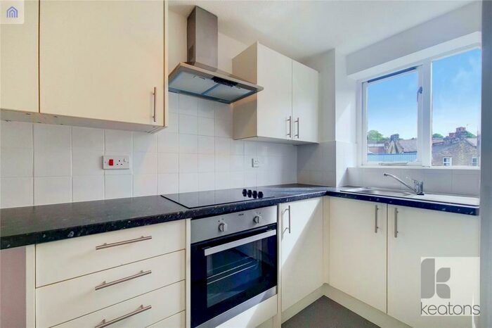 1 Bedroom Flat To Rent In Armoury Road, London, SE8