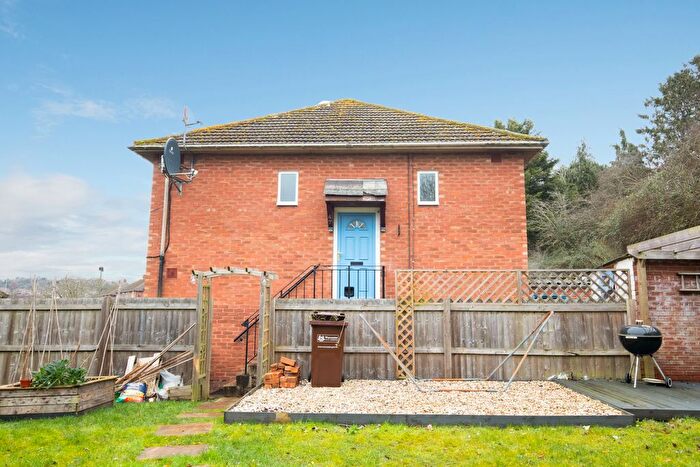 2 Bedroom Flat To Rent In Hillside Close, Worcester, WR5
