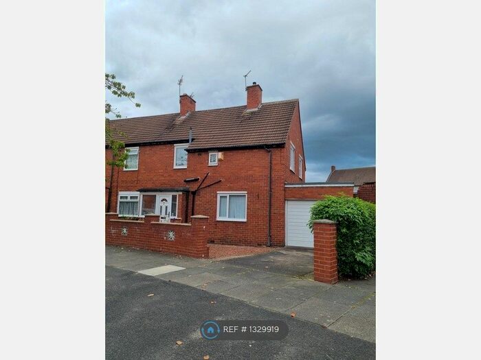 3 Bedroom End Of Terrace House To Rent In Lesbury Chase, Newcastle Upon Tyne, NE3