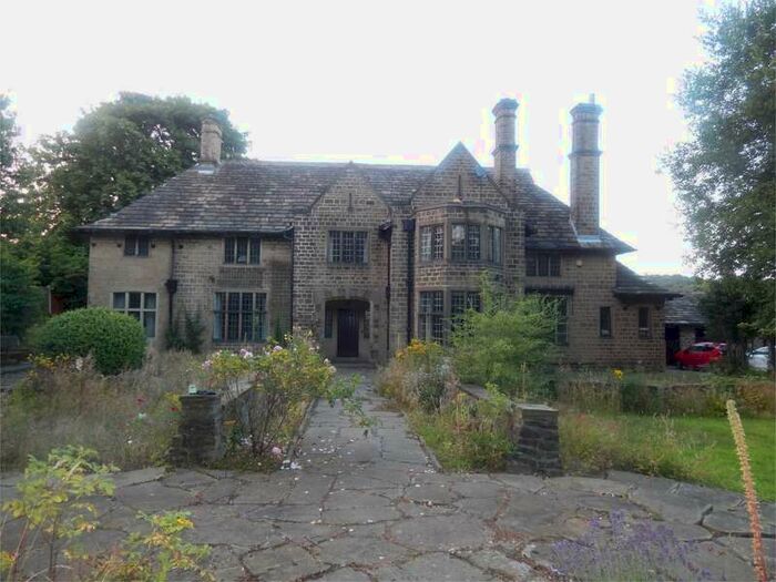 6 Bedroom Detached House To Rent In Birkby Road, Birkby, Huddersfield, West Yorkshire, HD2