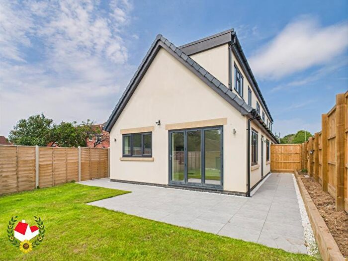 2 Bedroom Semi-Detached House To Rent In Bristol Road, Quedgeley, GL2