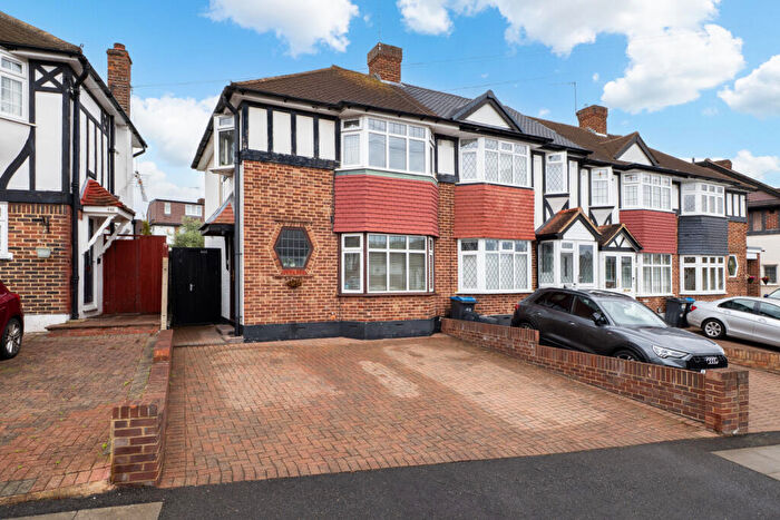 3 Bedroom End Of Terrace House For Sale In Lynmouth Avenue, Morden, SM4