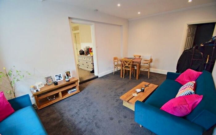 Flat To Rent In Bournemouth, BH2