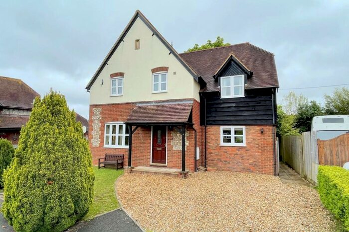 4 Bedroom Detached House To Rent In Blandford, DT11