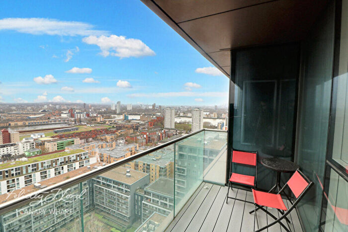 1 Bedroom Apartment To Rent In Maine Tower, , Canary Wharf, E14