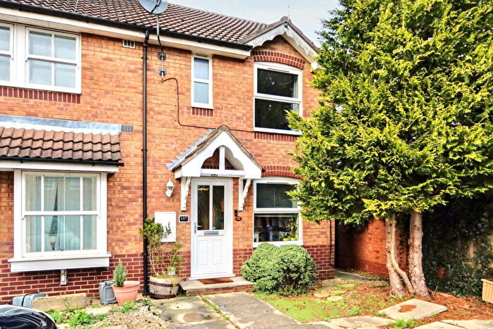2 Bedroom End Of Terrace House For Sale In Delapre Drive, Banbury, OX16