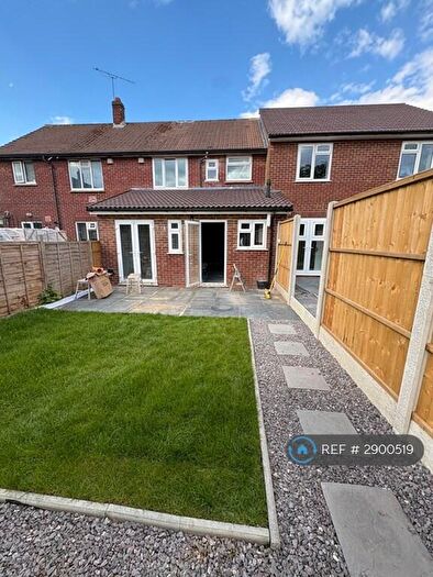 4 Bedroom Terraced House To Rent In Bain Avenue, Surrey, GU15