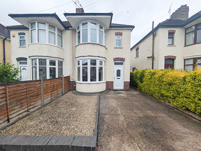 3 Bedroom Semi-Detached House To Rent In Eskdale Road, Hinckley, Leicestershire, LE10