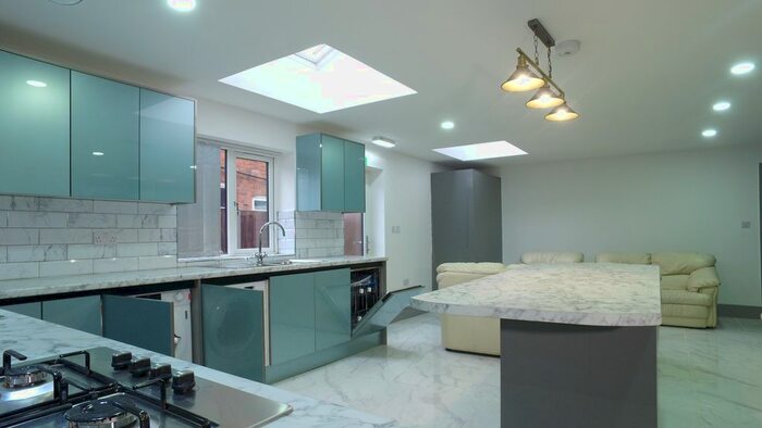 9 Bedroom Terraced House To Rent In Gibbins Road, Birmingham, B29