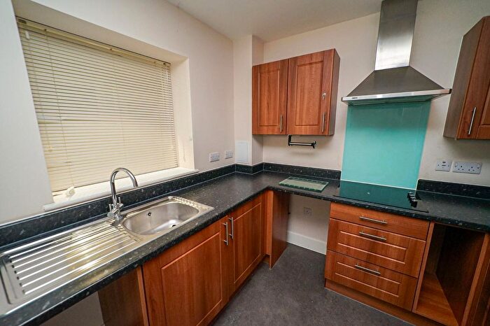2 Bedroom Flat For Sale In Greenfields, Theedway, Leighton Buzzard, LU7