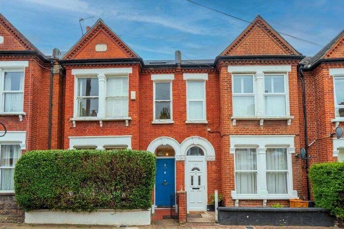 4 Bedroom Terraced House To Rent In Cathles Road, Clapham, SW12