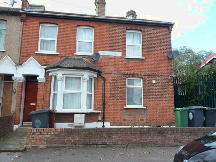 1 Bedroom Flat To Rent In Hamilton Road, Walthamstow, E17