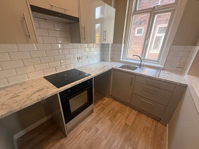 1 Bedroom Apartment To Rent In West Parade, Grimsby, Lincolnshire, DN31