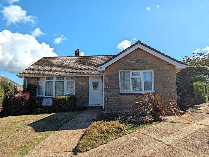 2 Bedroom Detached Bungalow For Sale In Berry Hill, Sandown, PO36